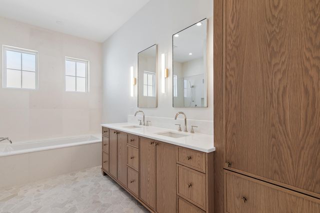 4562 Leeward Lane, Destin, FL 32541