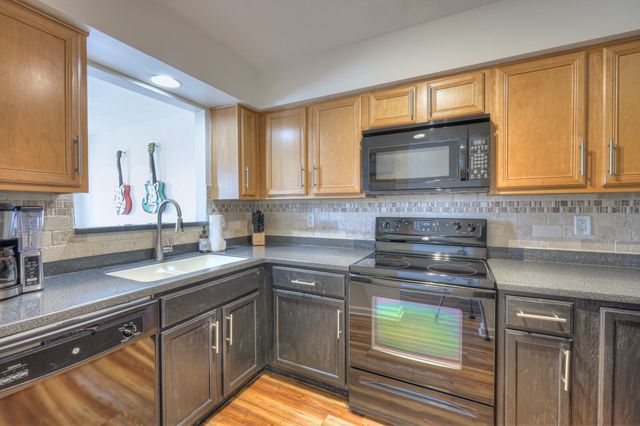 910 1st Ave, N, Nashville, TN 37201