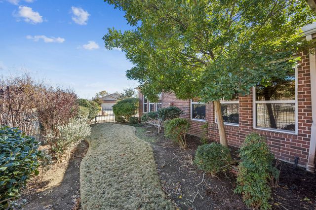 1728 Hacienda Heights Lane, Frisco, TX 75036