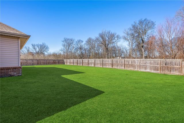 880 Carroll Drive, Prairie Grove, AR 72753