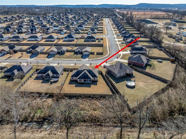 880 Carroll Drive, Prairie Grove, AR 72753