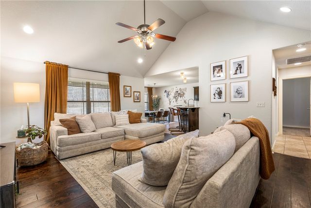 880 Carroll Drive, Prairie Grove, AR 72753