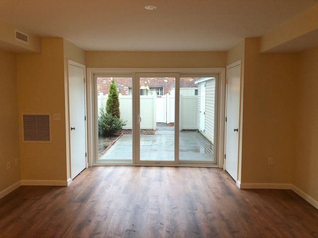 1709 Windsor Drive 1709, Framingham, MA 01701