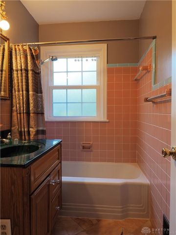 1554 Crescent Boulevard, Dayton, OH 45409