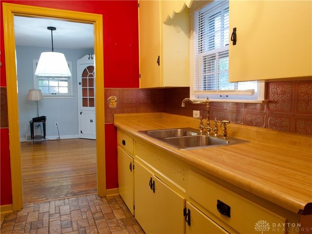 1554 Crescent Boulevard, Dayton, OH 45409