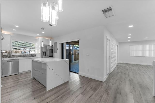 14210 SW 94th Cir Ln 104-35, Miami, FL 33186