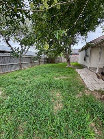 2225 Pebble Beach Dr, Ingleside, TX 78362