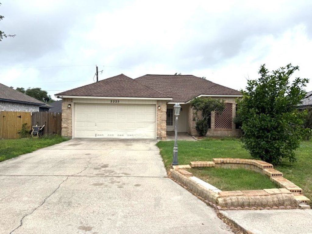 2225 Pebble Beach Dr, Ingleside, TX 78362