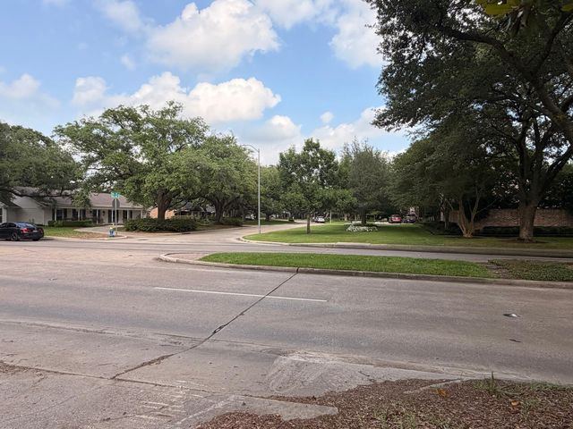 802 Chimney Rock Road, Houston, TX 77056