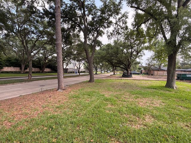 802 Chimney Rock Road, Houston, TX 77056