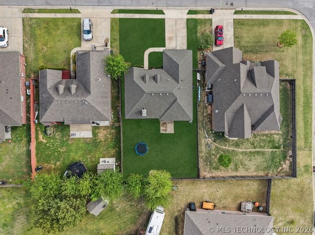 26530 Foxen Drive, Claremore, OK 74019
