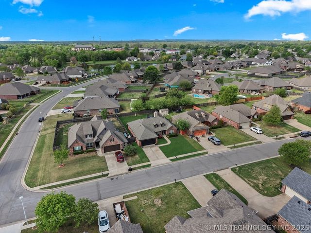 26530 Foxen Drive, Claremore, OK 74019