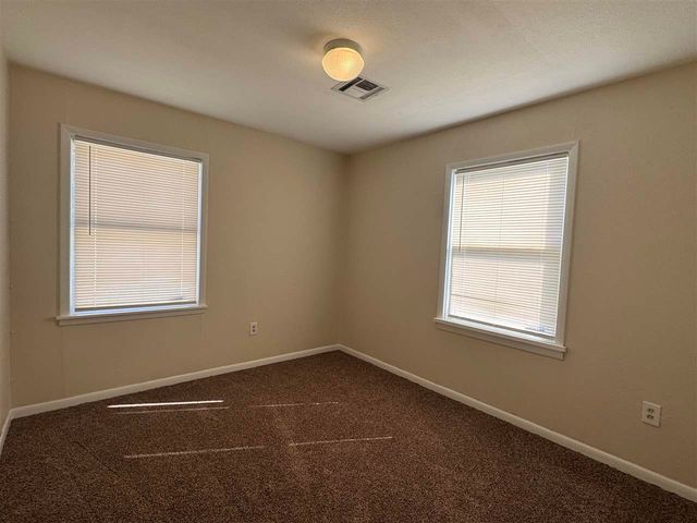 1605 NW Williams Ave, Lawton, OK 73507