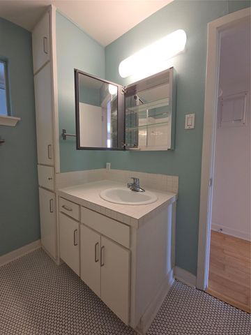 2303 E Side DR 220, Austin, TX 78704