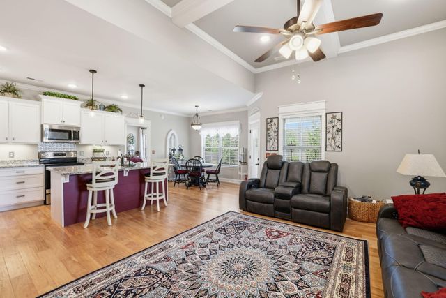 77 Peachstone Lane, Rossville, GA 30741