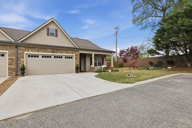 77 Peachstone Lane, Rossville, GA 30741
