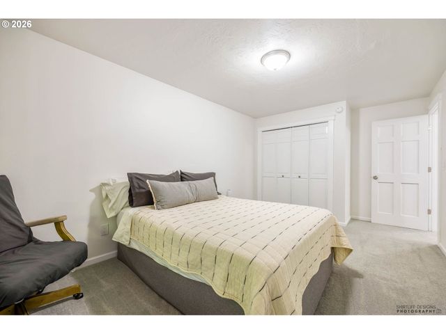2022 FLORAL HILL Dr, Eugene, OR 97403