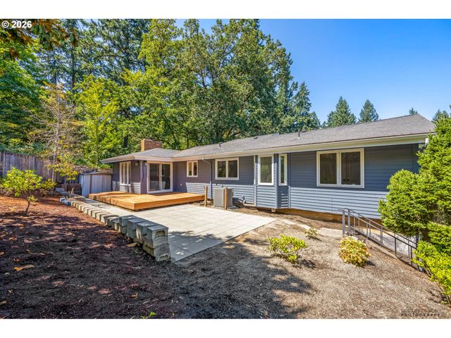 2022 FLORAL HILL Dr, Eugene, OR 97403