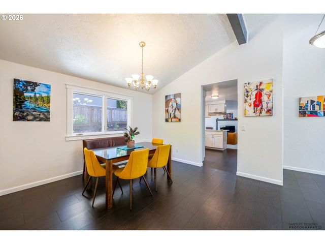 2022 FLORAL HILL Dr, Eugene, OR 97403