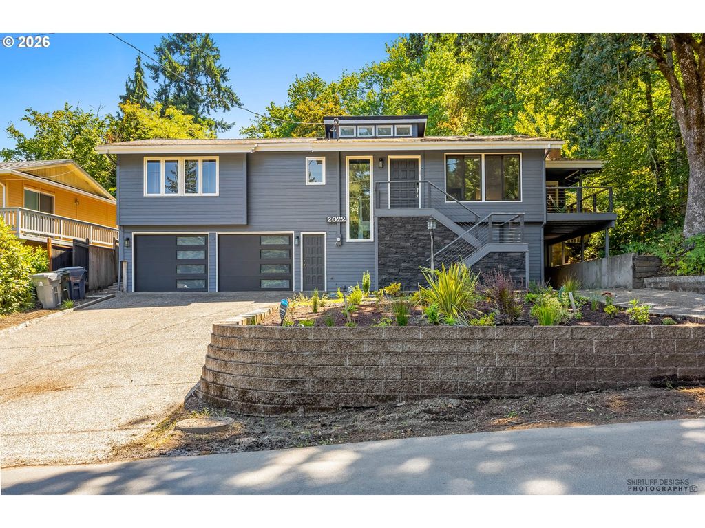 2022 FLORAL HILL Dr, Eugene, OR 97403