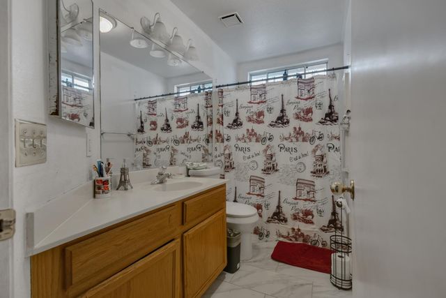1675 Bonaire Cir, Stockton, CA 95210