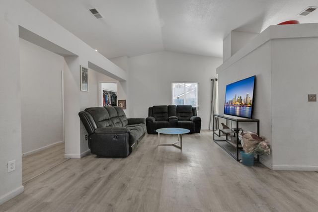 1675 Bonaire Cir, Stockton, CA 95210