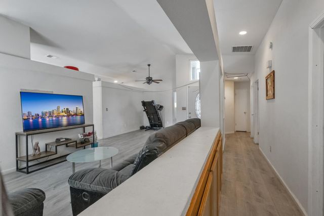 1675 Bonaire Cir, Stockton, CA 95210