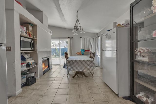 1675 Bonaire Cir, Stockton, CA 95210