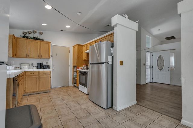 1675 Bonaire Cir, Stockton, CA 95210