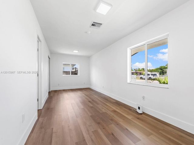 10530 SW 146th St, Miami, FL 33176