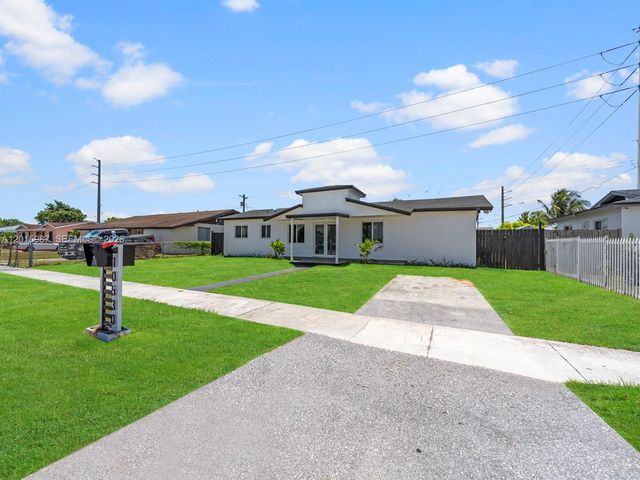10530 SW 146th St, Miami, FL 33176