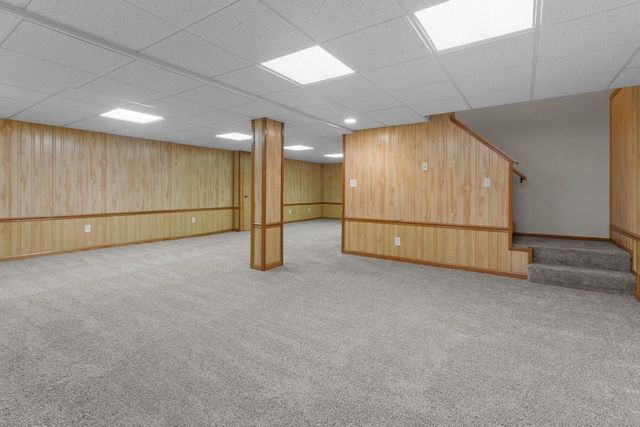 36 W Sedgemeadow STREET, Elkhorn, WI 53121