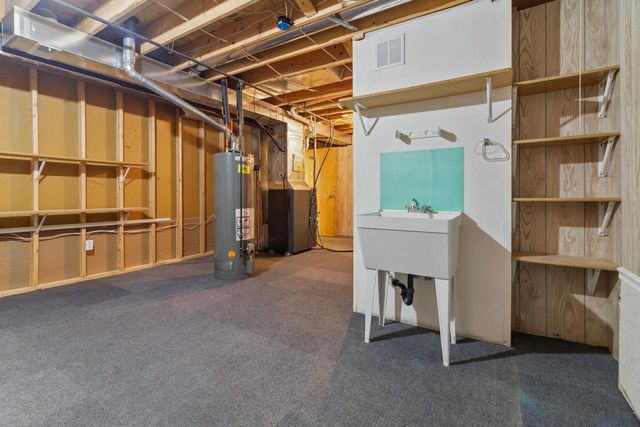 36 W Sedgemeadow STREET, Elkhorn, WI 53121