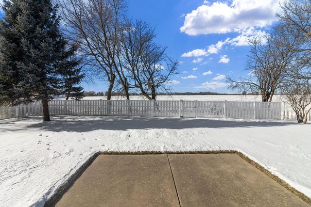 36 W Sedgemeadow STREET, Elkhorn, WI 53121