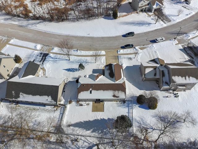 36 W Sedgemeadow STREET, Elkhorn, WI 53121