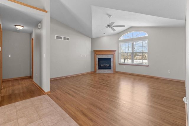 36 W Sedgemeadow STREET, Elkhorn, WI 53121