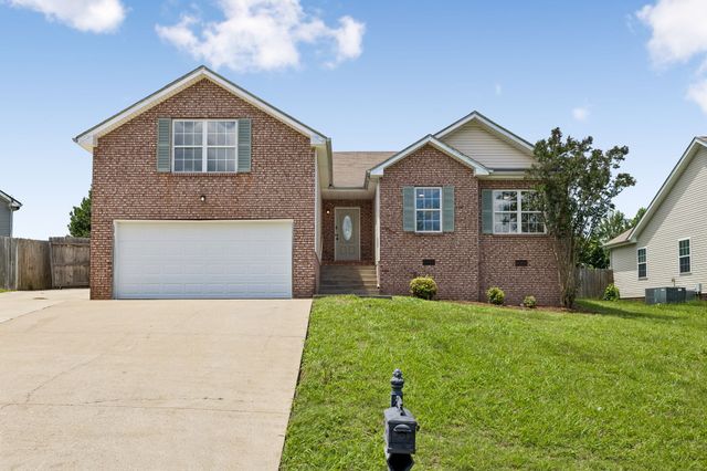 3177 Brook Hill Dr, Clarksville, TN 37042