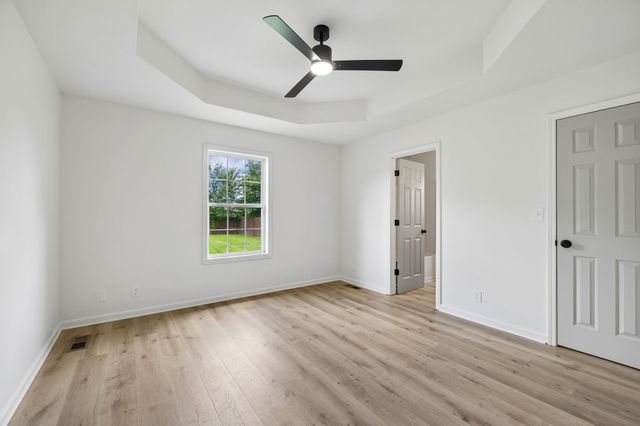 3177 Brook Hill Dr, Clarksville, TN 37042