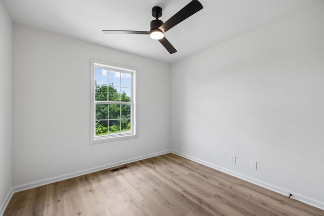 3177 Brook Hill Dr, Clarksville, TN 37042