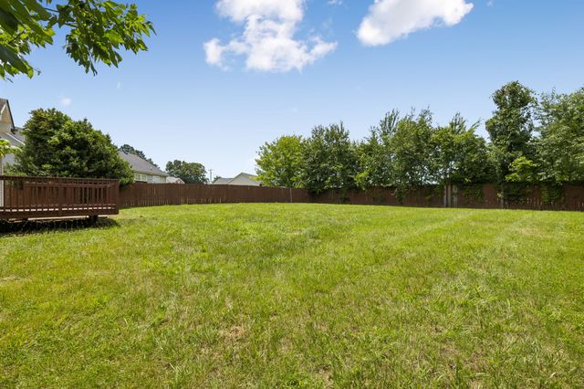 3177 Brook Hill Dr, Clarksville, TN 37042