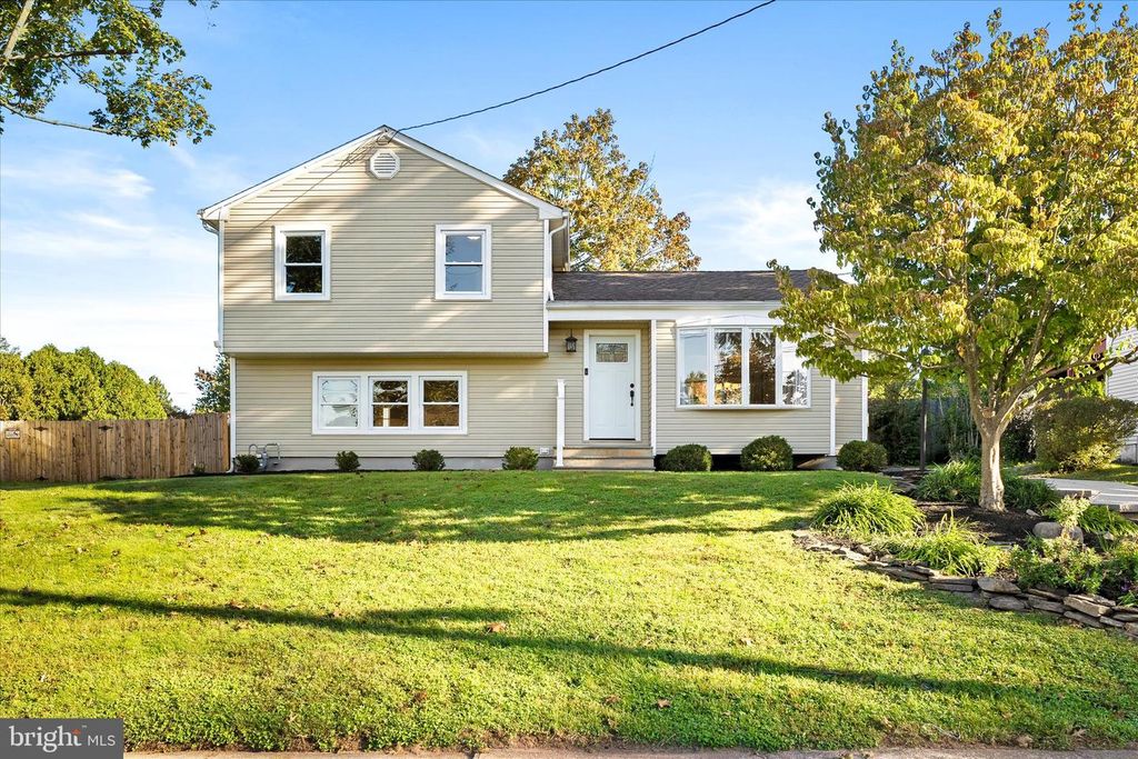 120 SUSAN DR, EWING, NJ 08638 — exterior