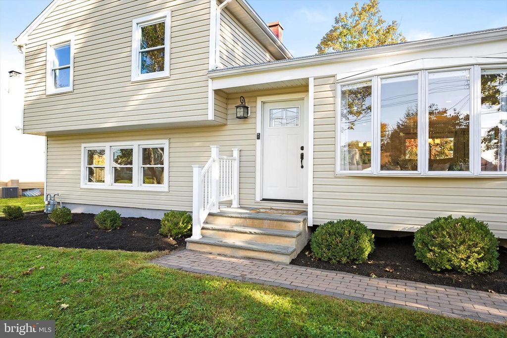 120 SUSAN DR, EWING, NJ 08638 — photo 3