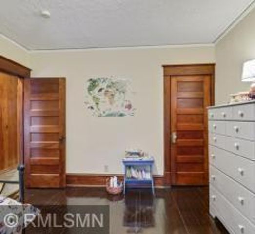 1013 Sims Avenue, Saint Paul, MN 55106