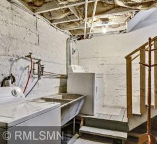 1013 Sims Avenue, Saint Paul, MN 55106