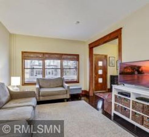 1013 Sims Avenue, Saint Paul, MN 55106