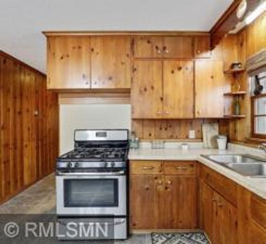 1013 Sims Avenue, Saint Paul, MN 55106