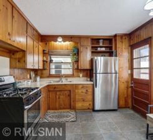 1013 Sims Avenue, Saint Paul, MN 55106