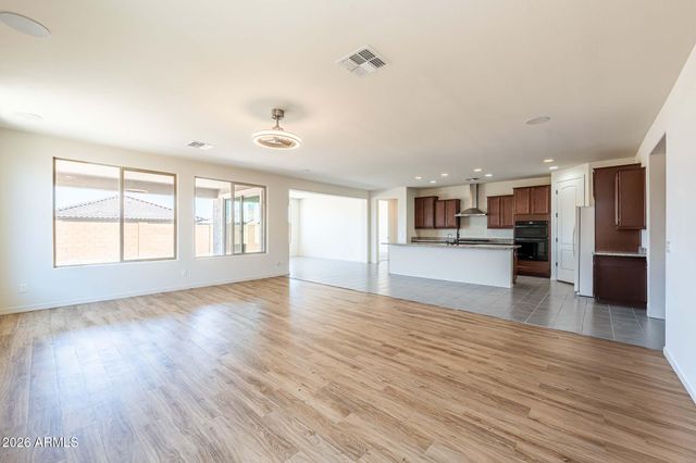 25932 W FIREHAWK Drive, Buckeye, AZ 85396