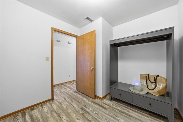 1938 Parknoll LANE, Port Washington, WI 53074