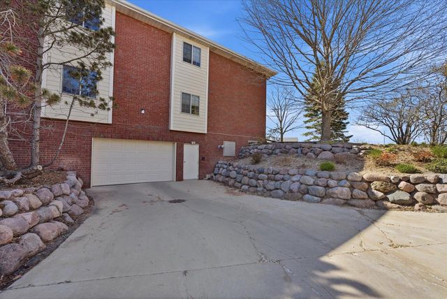 1938 Parknoll LANE, Port Washington, WI 53074